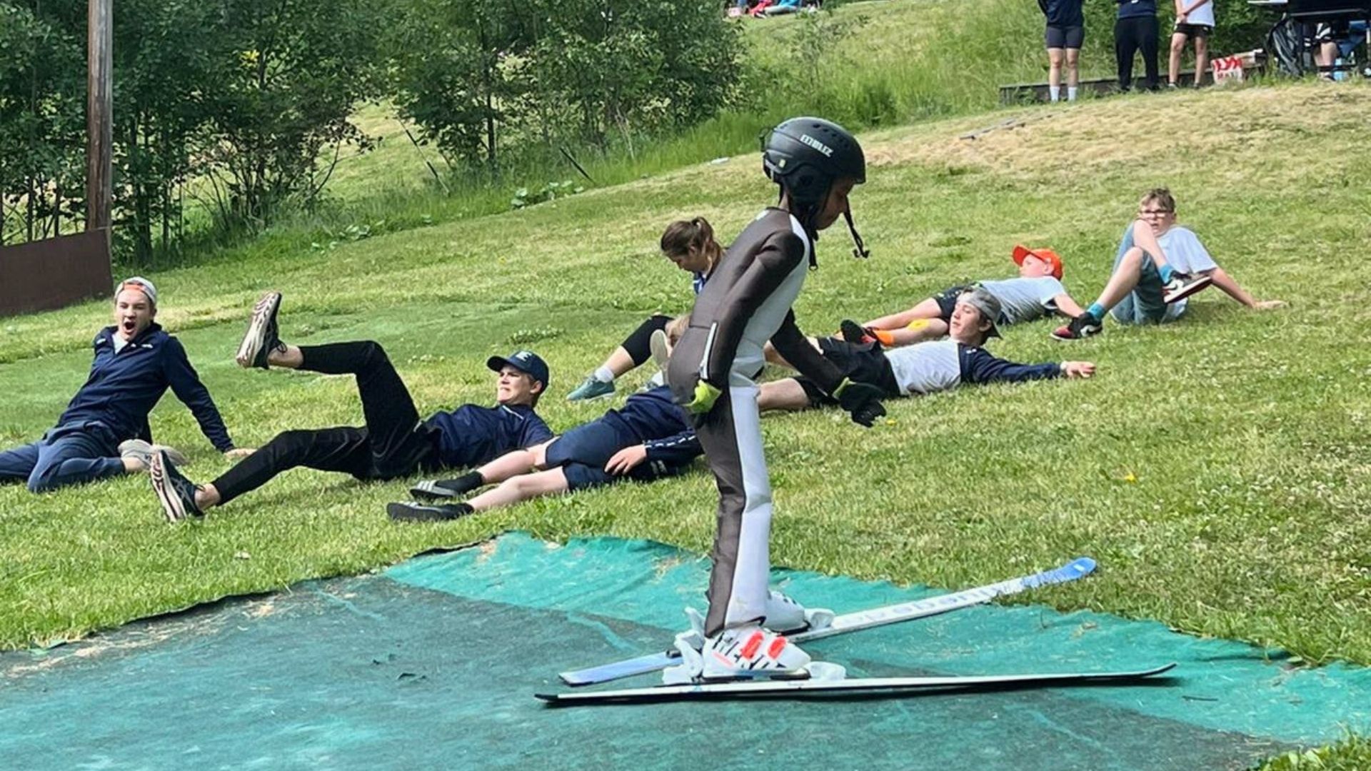 Efter uppvisningen fick alla pröva att hoppa.
