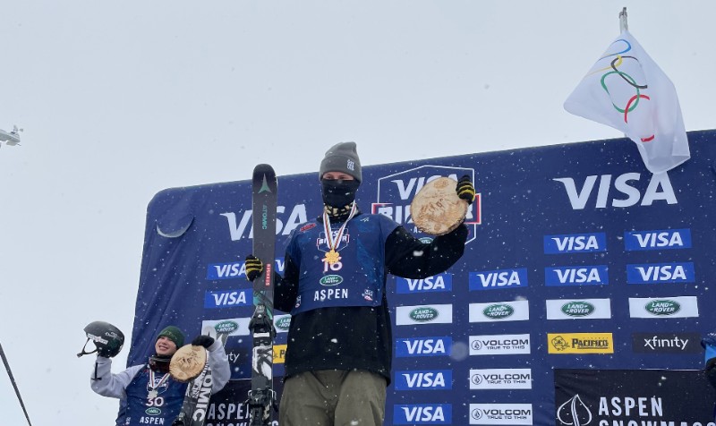 Oliwer Magnusson tog VM-guld i big air 2021. Foto: Niklas Eriksson. 