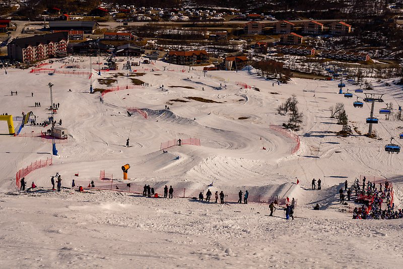 Barn på start 1a maj Skicross