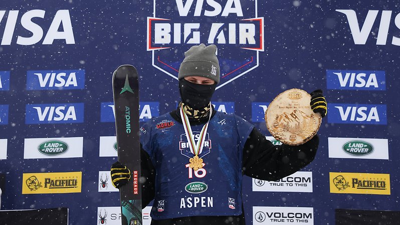 Oliwer Magnusson tog VM-guld i big air 2021 i Aspen, USA. Foto: FIS. 